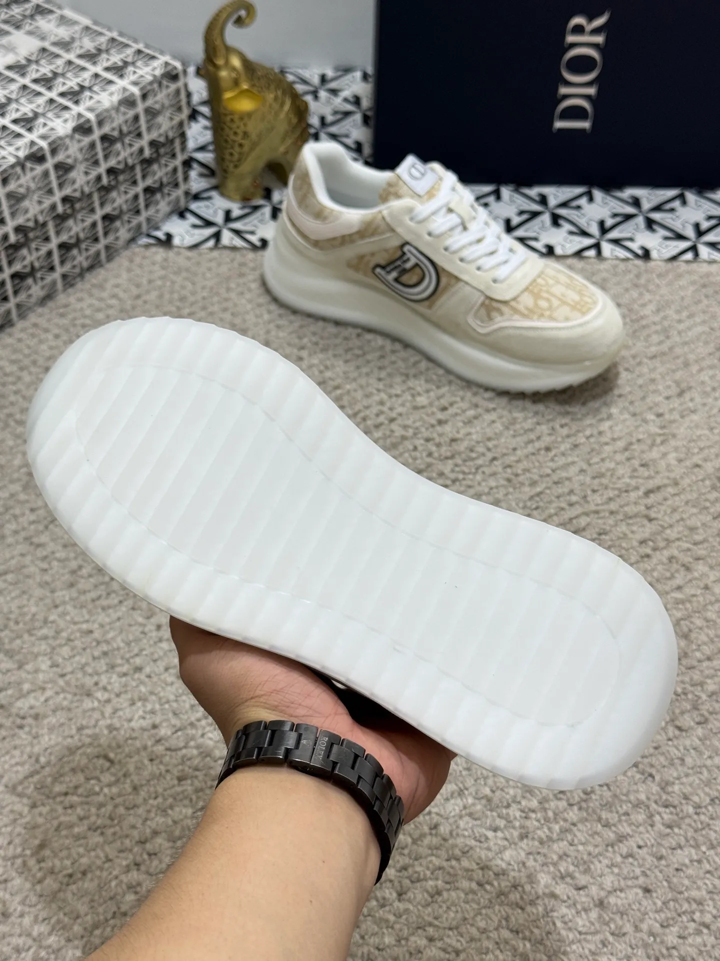 Men's men's shoes 💰440 [New model] 🐞🐞Top original - Dior 🆕 Low-top B02 casual sports shoes, carefully made of first-layer cowhide with canvas, comfortable and breathable ~ rubber soles, enhance style. Fashionable and versatile, it can complement any look. Featuring an exquisite design that is uniquely dynamic and modern, this shoe is part of Dior's legacy and embodies modern elegance. Size: 38-44 (45 customized